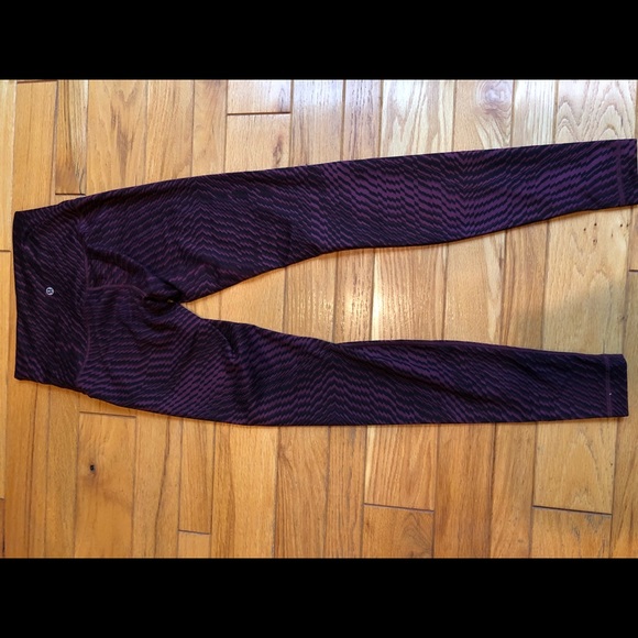 Lululemon High Rise Wunder Under - Picture 3 of 6